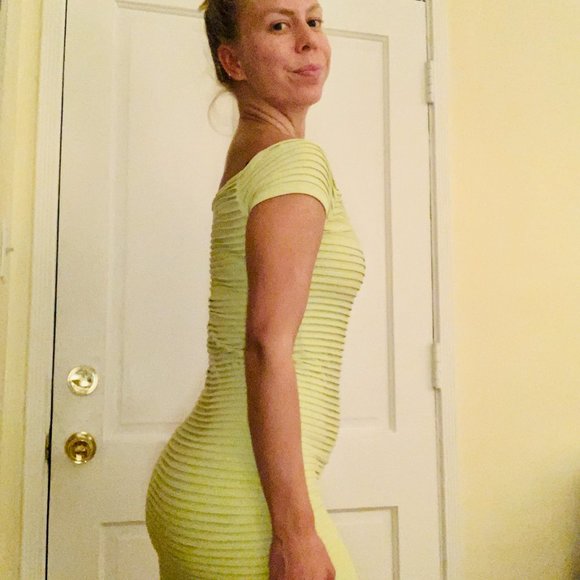 BCBGGeneration green bodycon dress - Picture 5 of 8